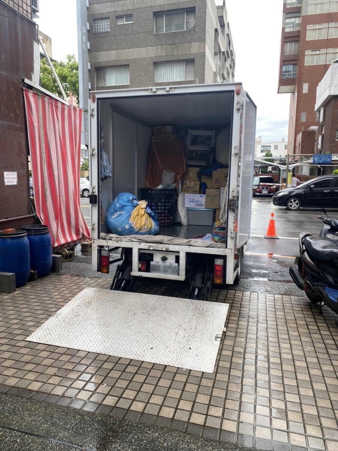 小家庭搬家.jpg